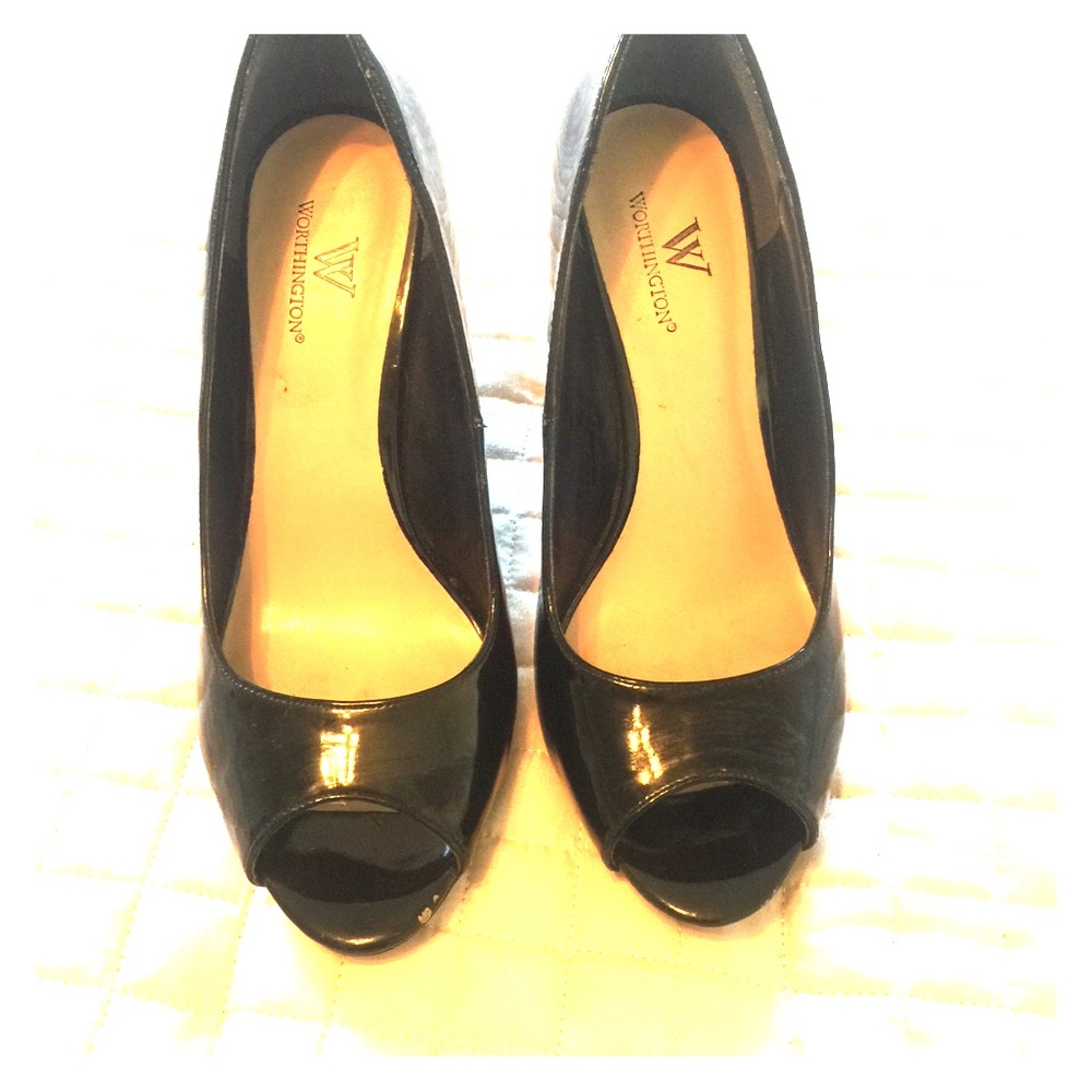 Women’s black heels